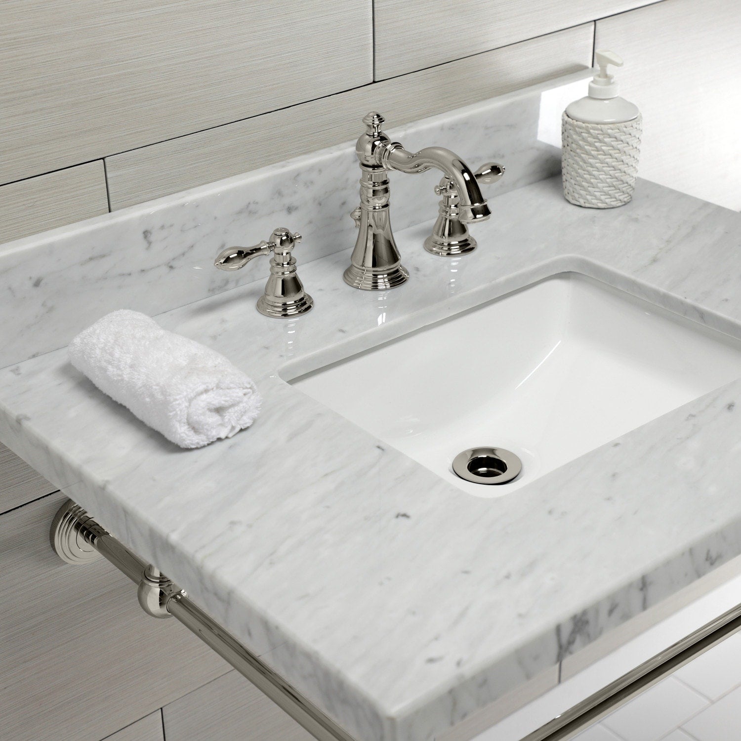 American Classic Widespread Bathroom Faucet