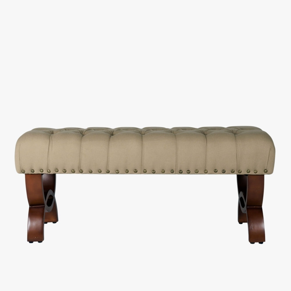 Banc capitonné Carolina avec garniture cloutée