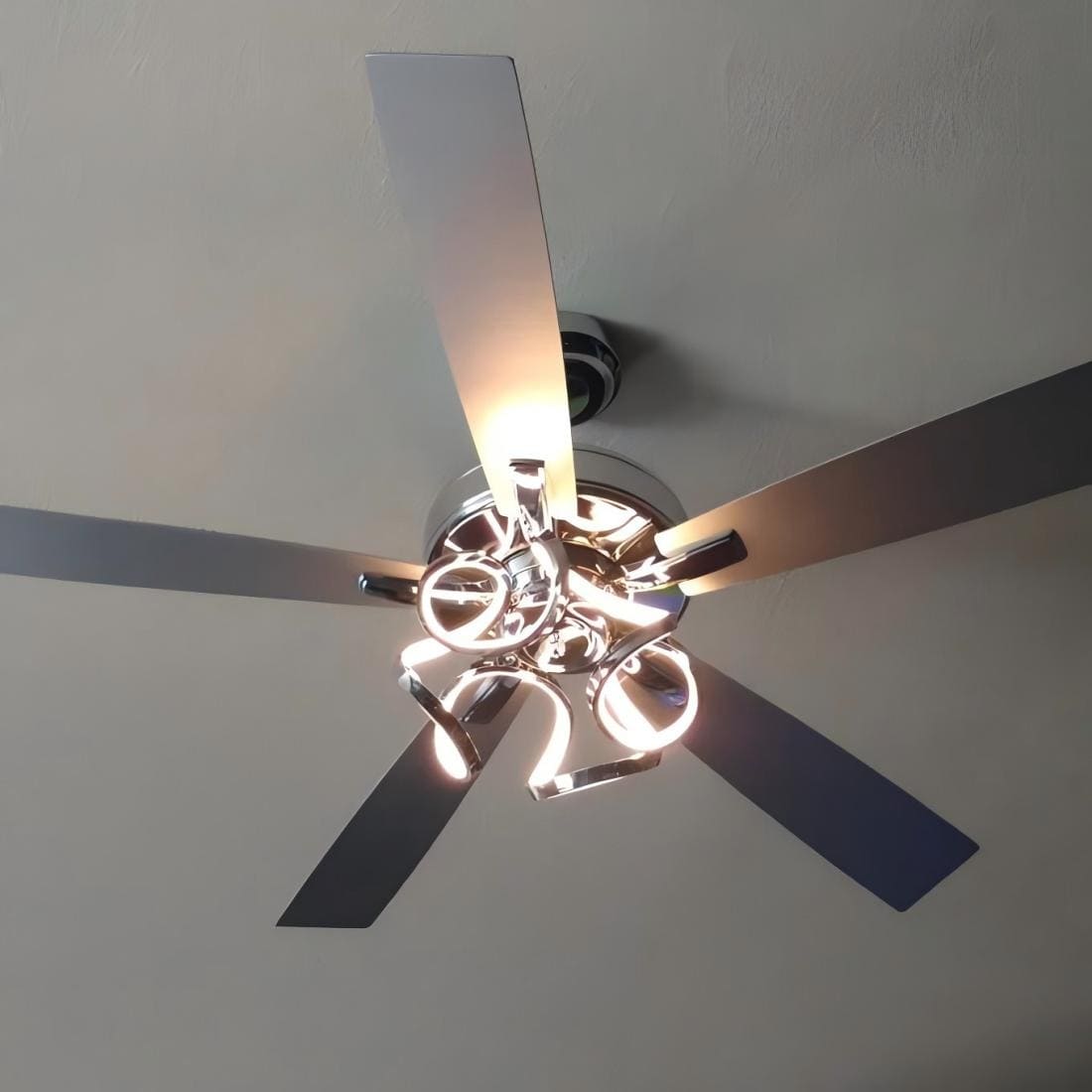 52 Modern Chrome/ Black Indoor Dimmable LED Ceiling Fan with Light and Remote