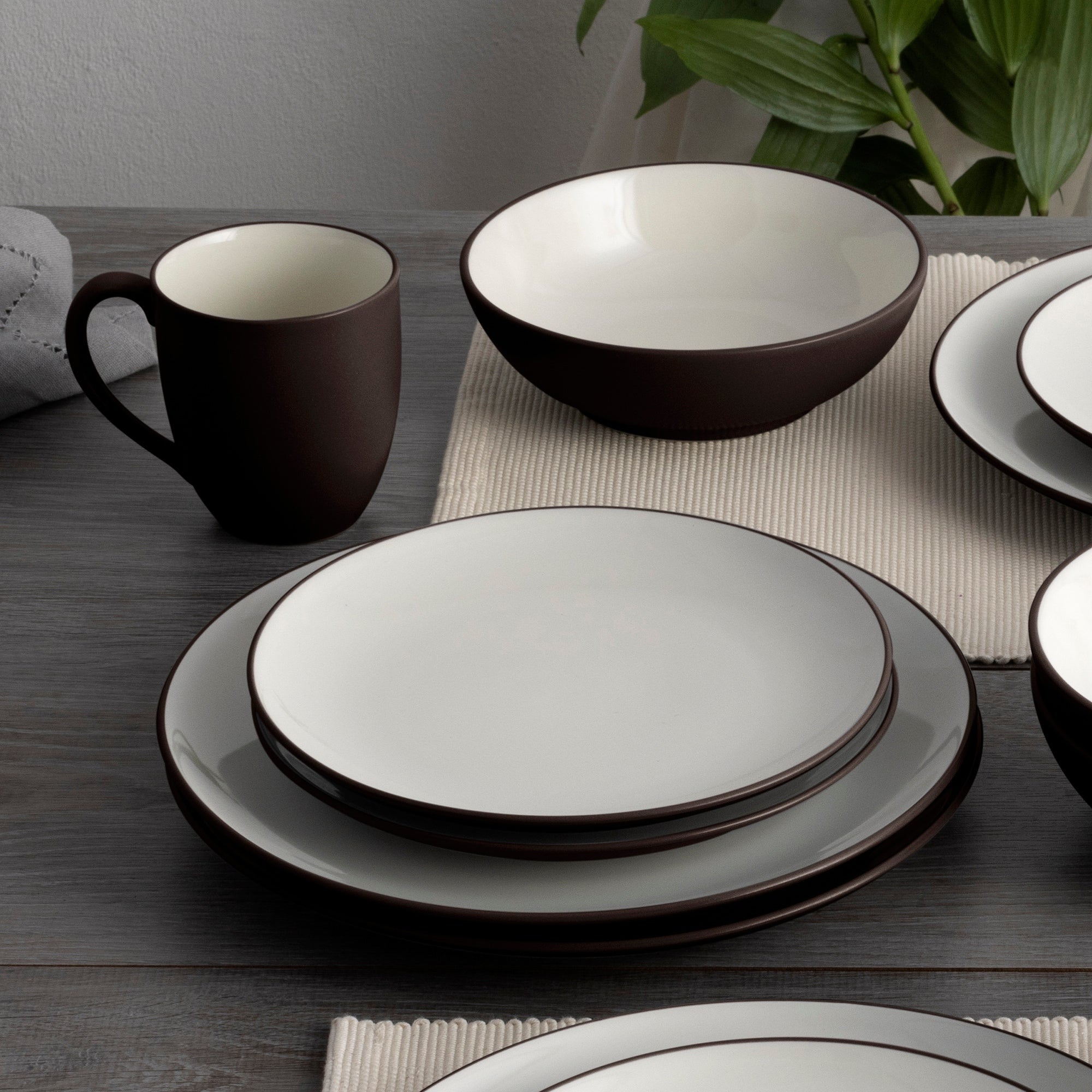 Noritake Colorwave 16-Piece Coupe Dinnerware Set, Service For 4