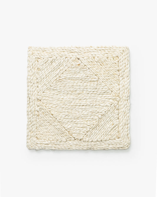 Échantillon de tapis en jute blanchi tressé en diamant