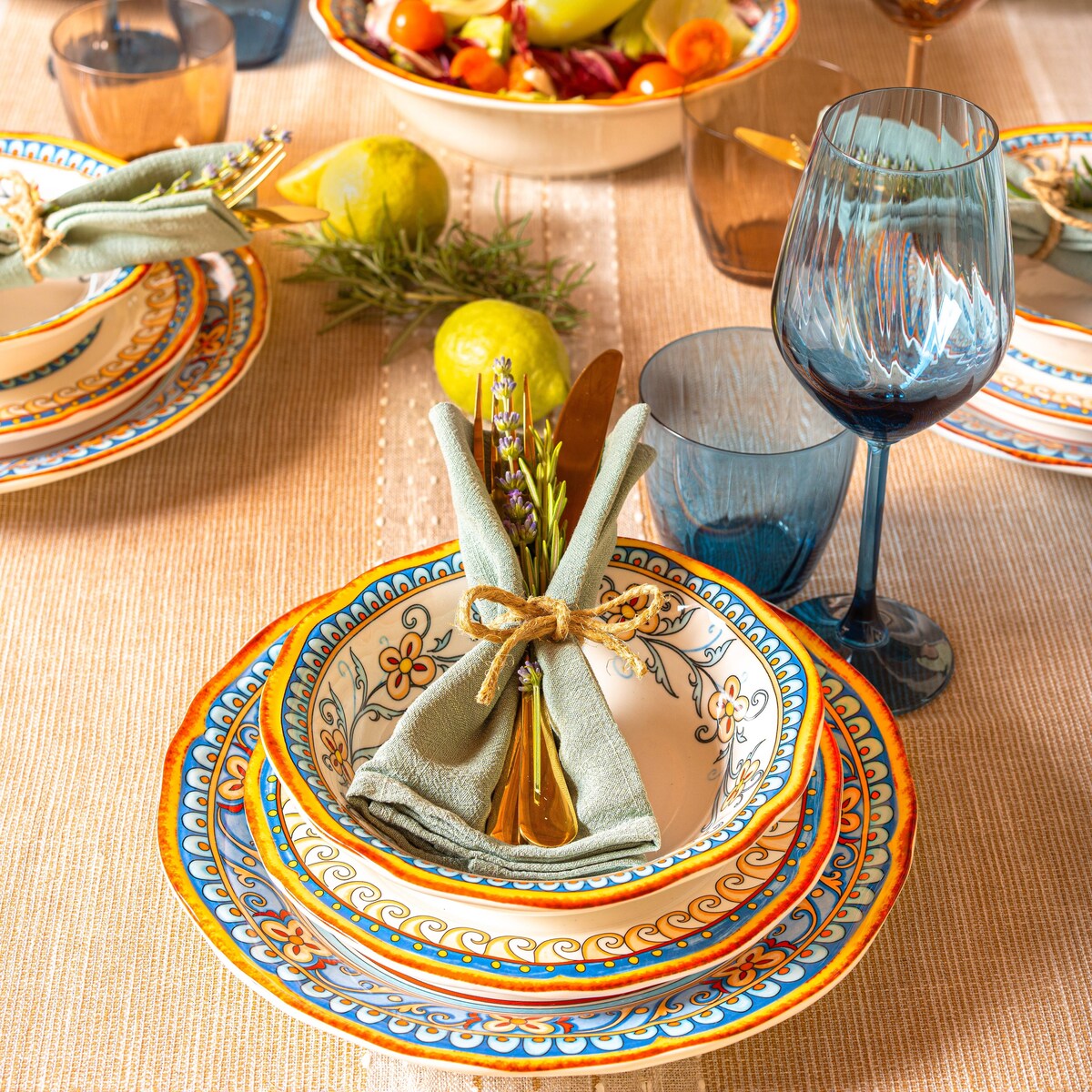 Euro Ceramica Duomo 16 Piece Dinnerware Set (Service for 4) - Italian Style