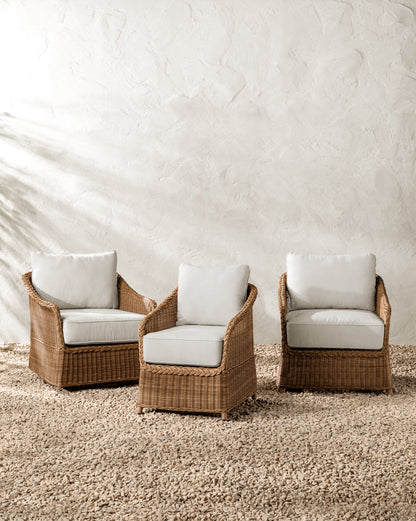 Chaise de salle à manger d'extérieur Haviland avec rayures taupe et plantes vivaces