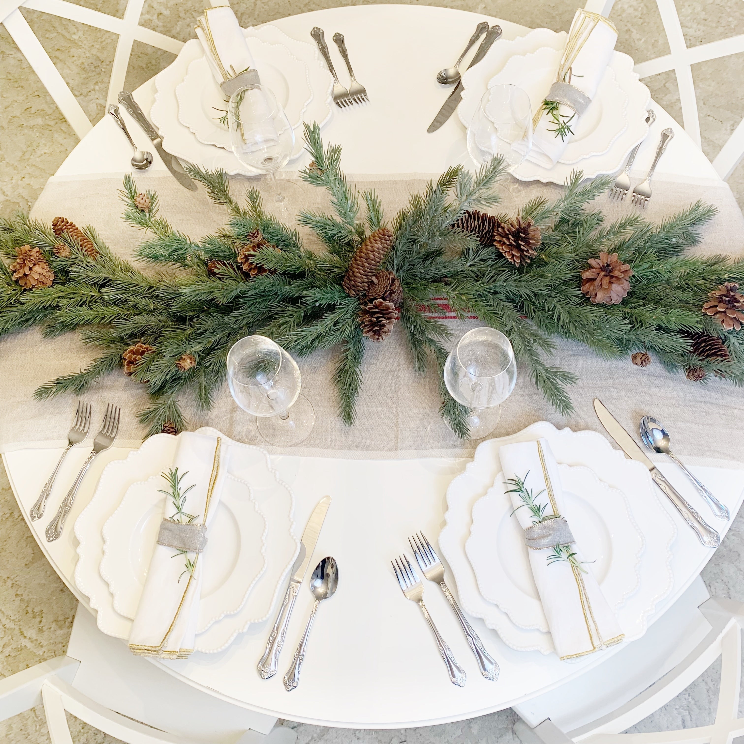 Red Vanilla Pinpoint White Dinner Plate 11 (Set of 6)